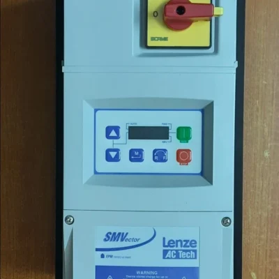 Lenze 8200 SMV Vector frequency inverter 2.2 Kw. -Type: ESV222N02YMC - Brand New