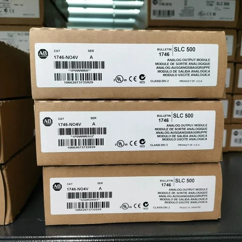 Allen-Bradley 1746-NO4V Analog Output Module 1 Allen-Bradley 1746-NO4V Analog Output Module