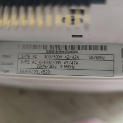 LENZE E82EV223-4B201 SERVO INVERTER
