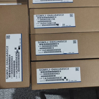 YASKAWA SERVO MOTOR SGMXJ-04AUA6SC2