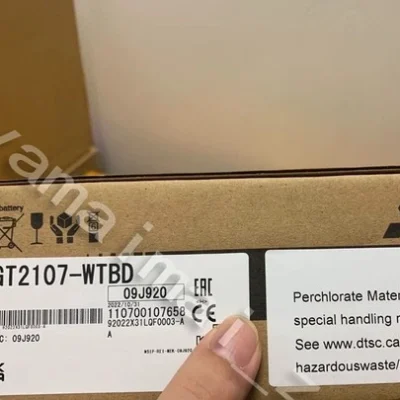 New Mitsubishi GT2107-WTBD Touch Screen Panel 24VDC 11.3W 09J920 Fast Ship