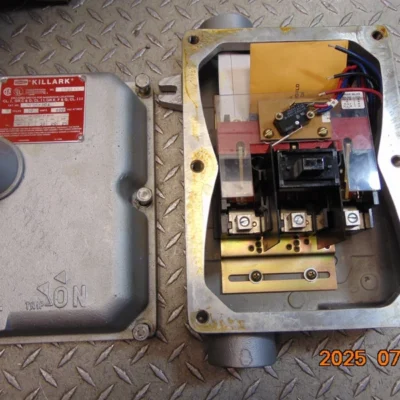 NEW Killark XEDS-30 3 Pole 30A 600V Explosion Proof Disconnect Switch W/DS16U