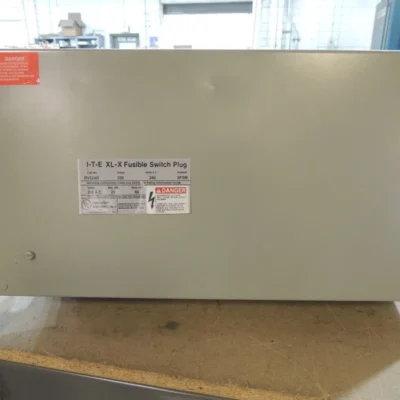 ITE SIEMENS RV424G 200 AMP 240 VOLT 3P4W FUSIBLE BUSWAY SWITCH BUS PLUG RECON