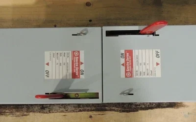 New General Electric ADS36100HD 100A Spectra Fusible Switch 600V Panelboard