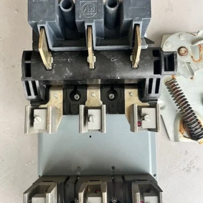 Allen Bradley 1494F-D400 Size 5 Starter Disconnect Switch 400A with Fuse Block