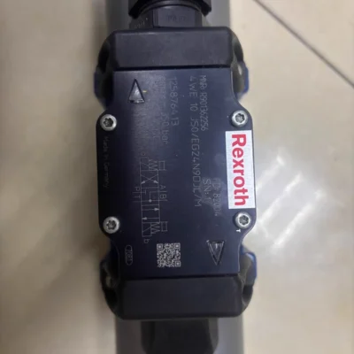 Rexroth Proportional Valve 4WE10J50/EG24N9DJL/M Hydraulic Control Valve