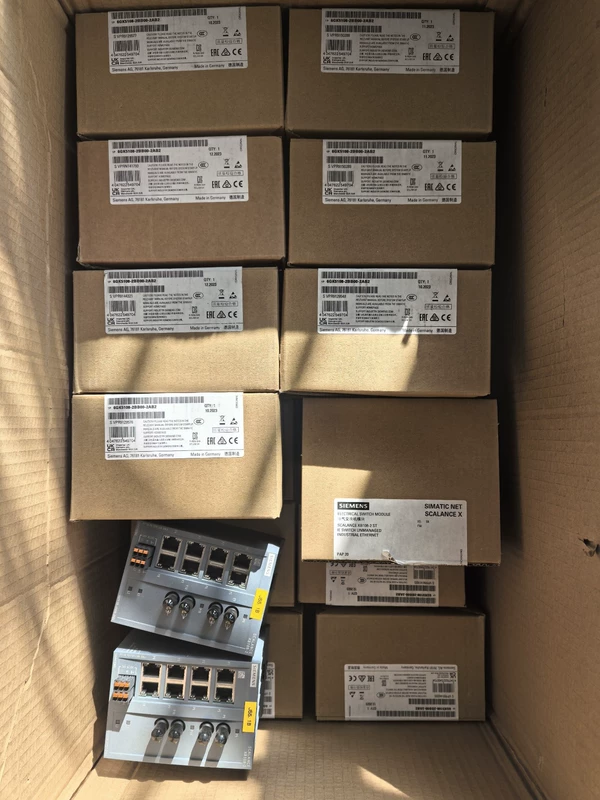 SIEMENS Industrial Switch 6GK5108-2BB00-2AB2 Reliable 1 6GK5108-2BB00-2AB2