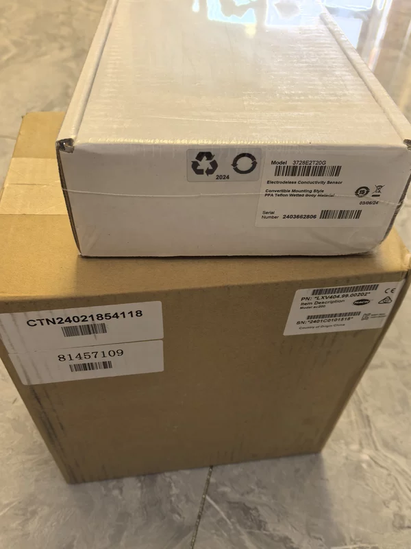 HACH Conductivity Controller Model LXV404.99.00202 1 LXV404.99.00202