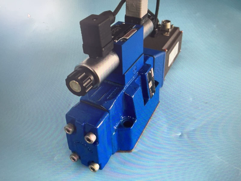 Rexroth Proportional Valve R901222056 4WRTE16V1-200P-4X 1 R901222056 4WRTE16V1-200P-4X/6EG24ETK31/A1M