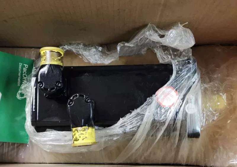 Schneider Electric Servo Motor SH100/40060/0/0/00/00/00/10/00 High Performance 1 Schneider Electric Servo Motor SH100/40060/0/0/00/00/00/10/00 High Performance