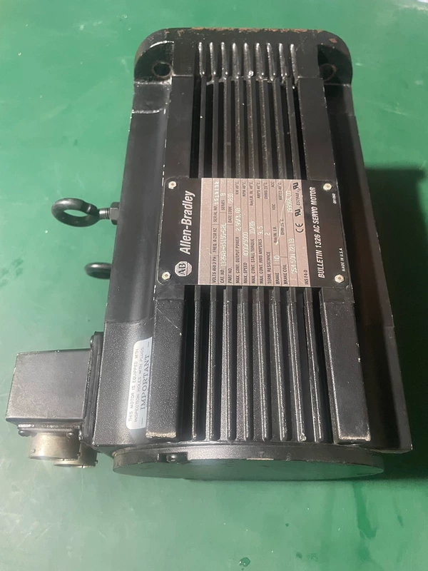 Allen-Bradley Servo Motor 1326AB-B515G-S2L - High Torque