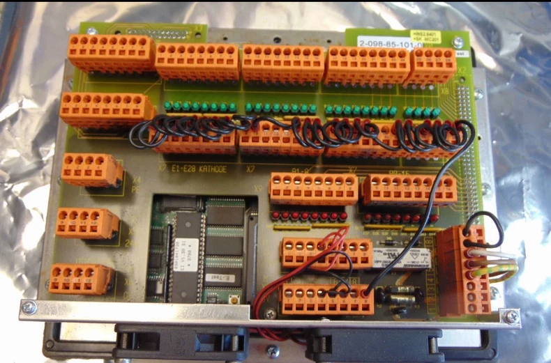 2-098-85-101-0 KRONES Panel Controller for Process Visualization