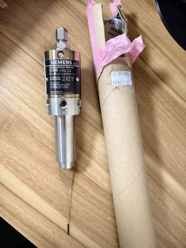 2021651-002 Detector by SIEMENS - Precise Chromatography Tool