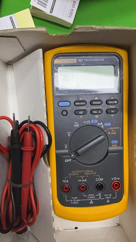 787 FLUKE ProcessMeter for Precise Industrial Readings