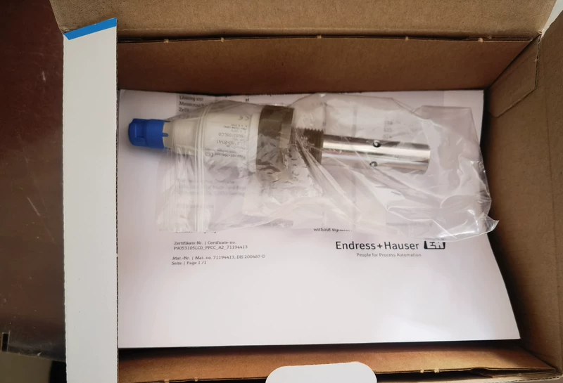 CLS15D-B1A1 Endress+Hauser Sensor - Reliable Liquid Analysis