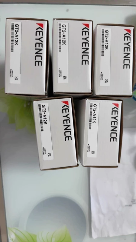 KEYENCE GT2-A12K Laser Sensor - Accurate Distance Measurement