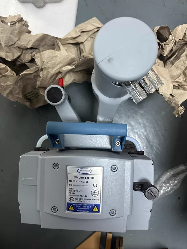 MZ 2C NT VACUUBRAND Vacuum Pump - Reliable Performance