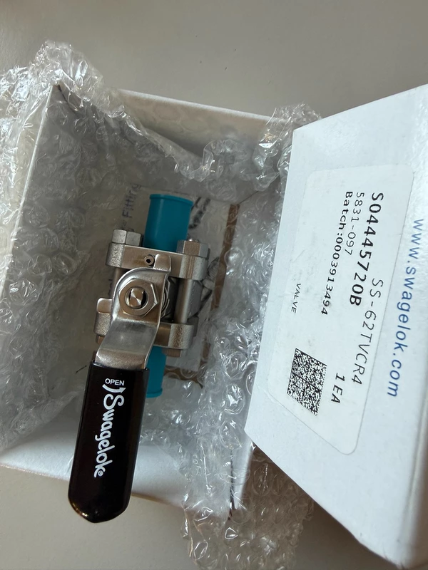 Swagelok SS-62TVCR4 Ball Valve - Durable Industrial Valve