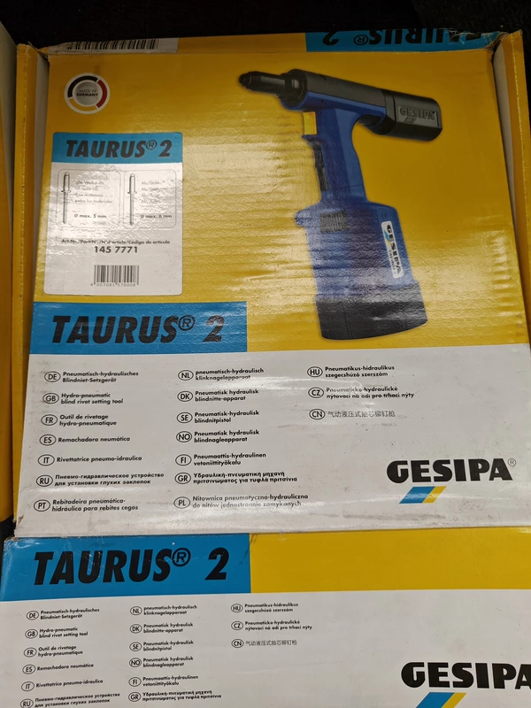 GESIPA Taurus 2 Pneumatic Rivet Gun - Heavy Duty Riveting Tool