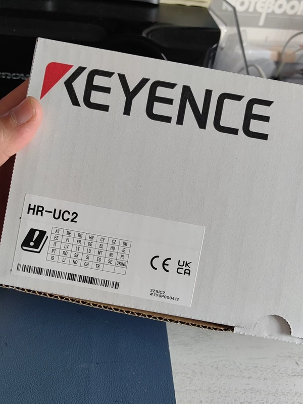 KEYENCE HR-UC4 Handheld Barcode Scanner - Industrial