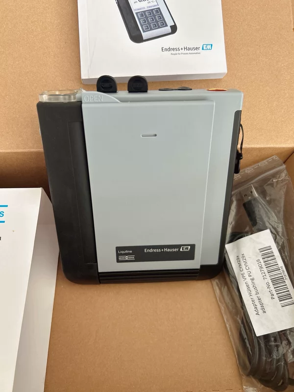 Endress +Hauser CYM290 Portable Multi-parameter Meter - Image 3