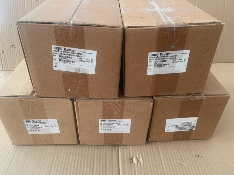Baumer OG8 DN 2048 CI Incremental Hollow Shaft Encoder - Image 2