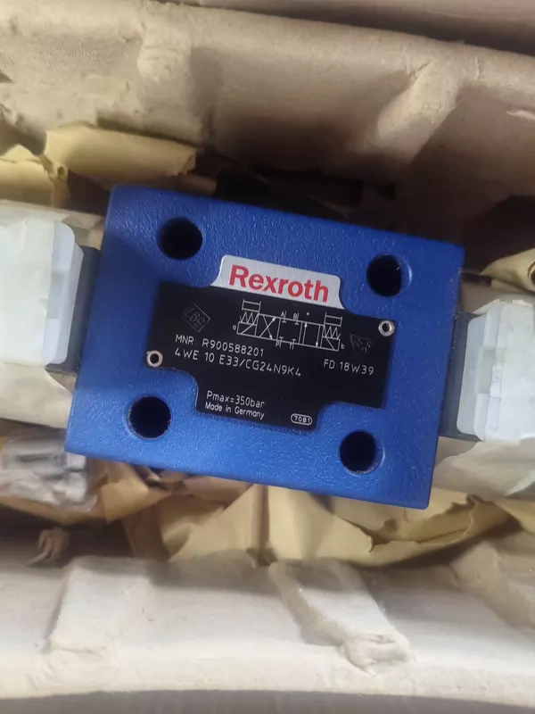 REXROTH 4WE 10 E33/CG24N9K4 R900588201 Proportional Valve