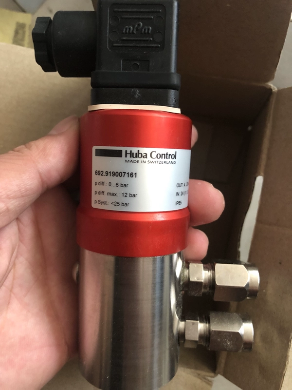 Huba Control 692.919007161 Differential Pressure Transmitter - Image 2