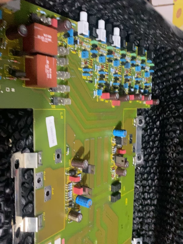 SIEMENS 6SE7033-5GJ84-1JC0 Drive Board for Motor Control