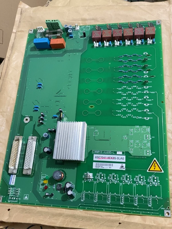 Siemens 6SE7041-8EK85-0LA0 Frequency Converter