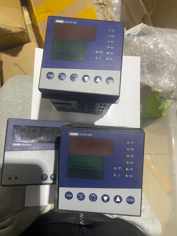 JUMO 703570/081-1100- 551100-23-54/00061 Process Controller