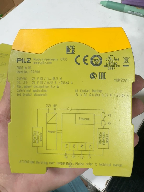 PILZ 772101 Safety Relay for Industrial Machine Protection - Image 2