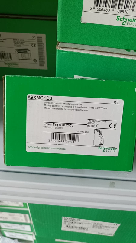 Schneider A9XMC1D3 Energy Monitoring Module for Efficient Power