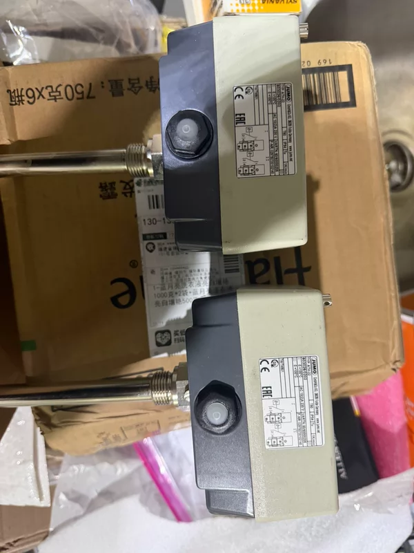 JUMO ATH-22 603026/0202 Electronic Thermostat for Process Control