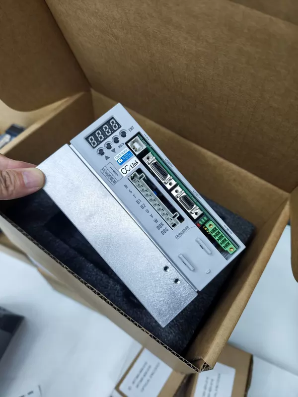 NCR DCD0A2B-801E Servo Drive for Precision Motion