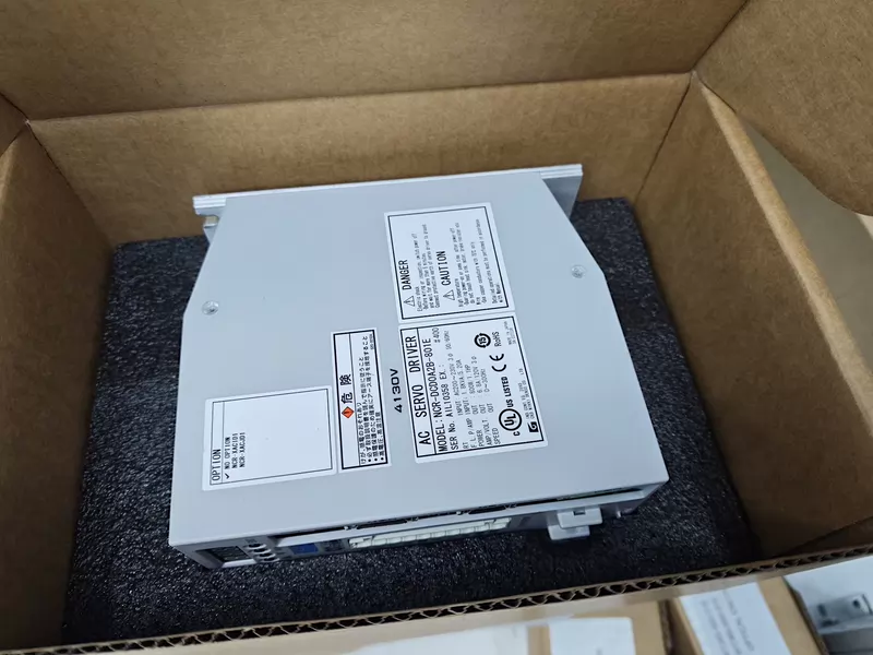 NCR DCD0A2B-801E Servo Drive for Precision Motion - Image 3
