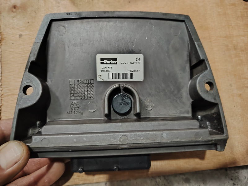 Parker IQAN-XT2 Electronic Control Box for Mobile Machines