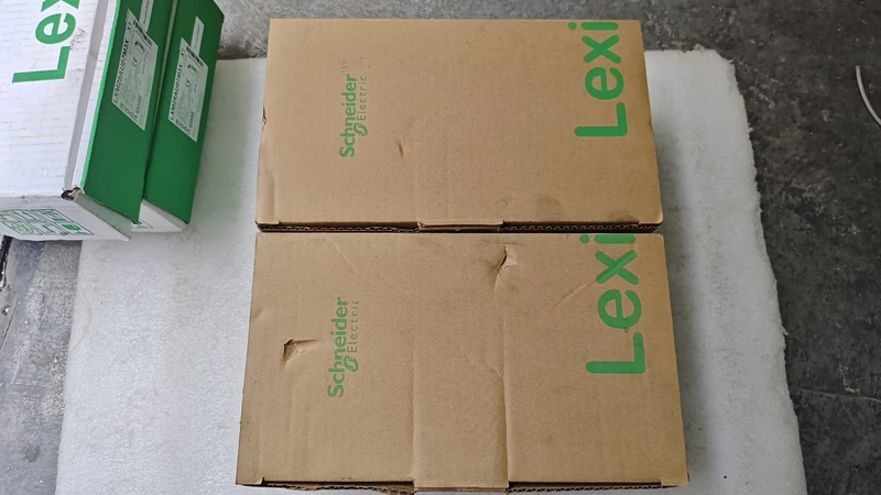 Schneider LXM26AU07M3X Servo Motor Drive for Industrial
