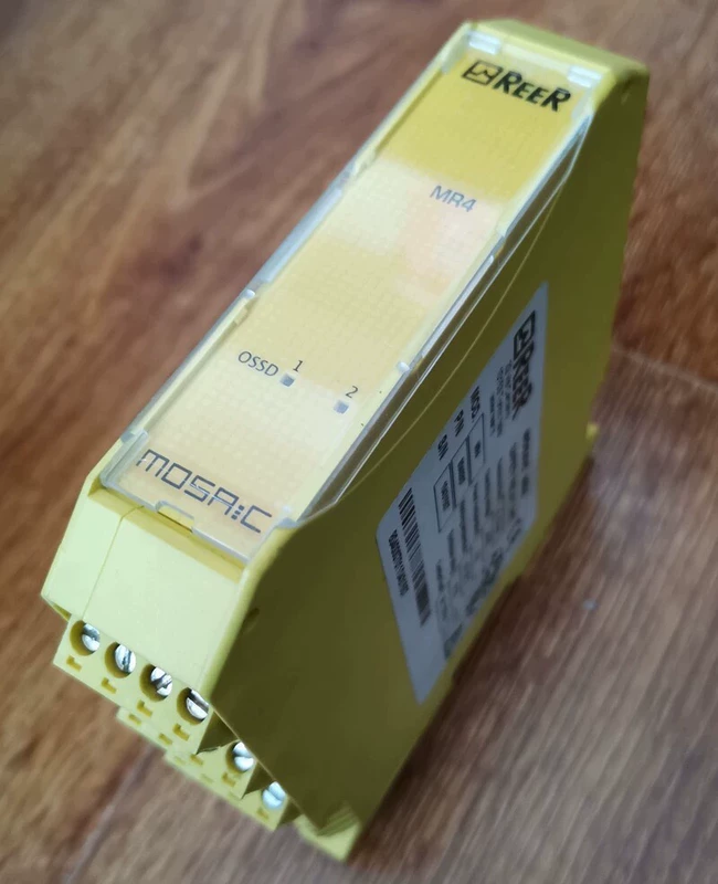 REER MR4 10431557 Safety Relay for Machine Guarding - Image 3