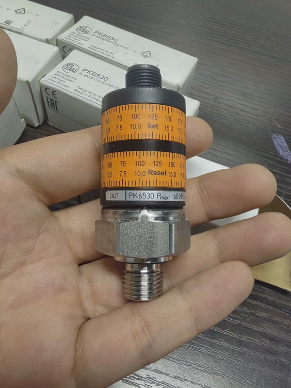 IFM PK6530 Optical Sensor for Industrial Automation - Image 3