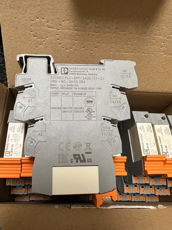 Phoenix Contact PLC-RPT-24UC/21-21 Relay Module - Image 3