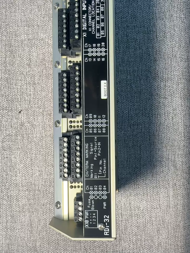 KONGSBERG RDi-32 Digital Input Module for Marine Automation - Image 4