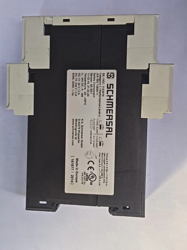 SCHMERSAL SE-100C 1153919 Safety Module for Industrial Use