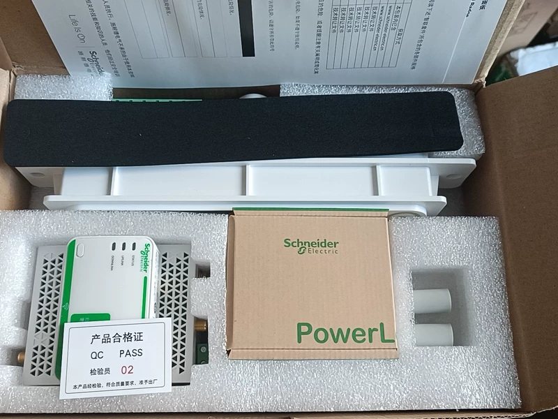 Schneider SWF20081 Smart Connectivity Kit for Industrial IoT - Image 2