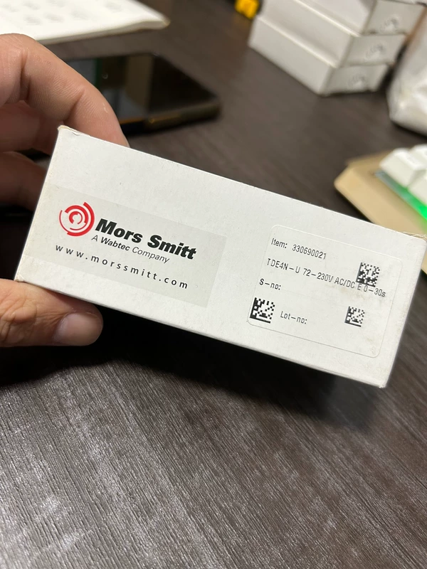 MORS SMITT TDE4N-U 330690021 Time Relay for Automation