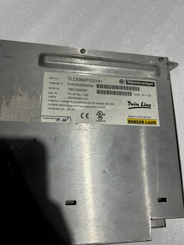 Schneider TLC5362F322141 Servo Driver for Precision Motion - Image 2