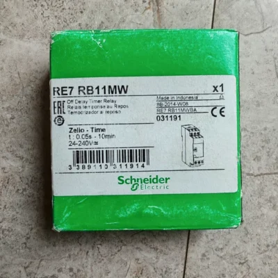 Time Relay Schneider RE7RB11MW for Industrial Timing