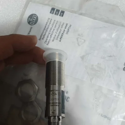 IFM OGP701 Laser Sensor for Industrial Automation