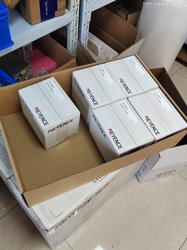 Factory Sensor Installation with KEYENCE OP-88471 Accessory - Image 2