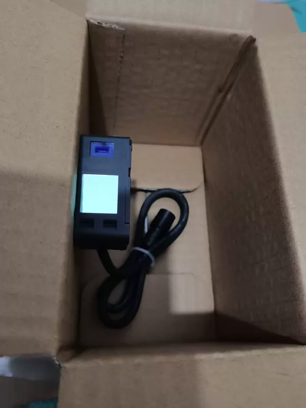 Omron ZX2-LD100L Laser Displacement Sensor for Automation - Image 3